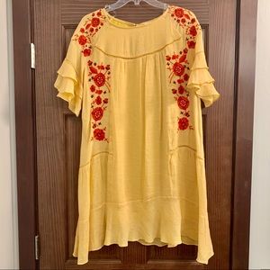🔥Price drop! HP NWT Yellow Embroidered Rose Dress